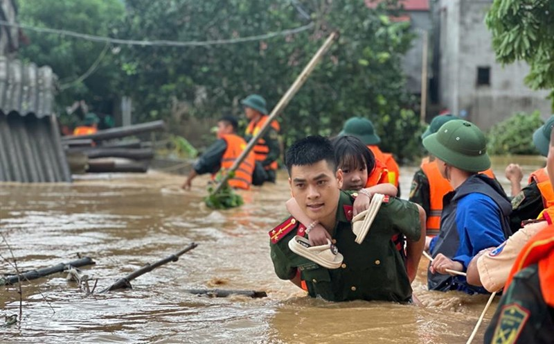 Thấy gì sau cơn bão đi qua    