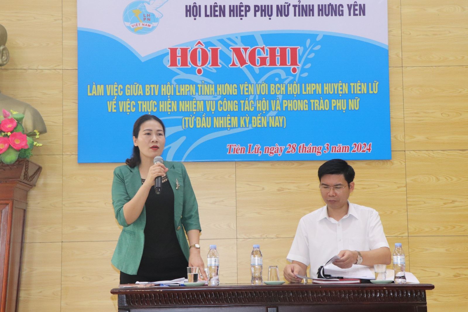 Ban Thường vụ Hội LHPN tỉnh làm việc với Ban Chấp hành Hội LHPN huyện 